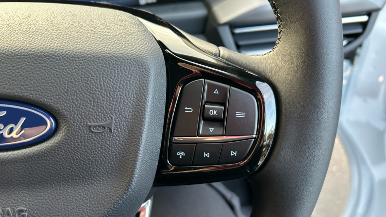 Ford Tourneo Custom 320 L1 Diesel Fwd 2.0 EcoBlue 136ps H1 Titanium 8 seater Auto